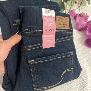 NWT Signature by Levi Strauss Women's Pull-on Skinny Jeans - Totally Shaping
